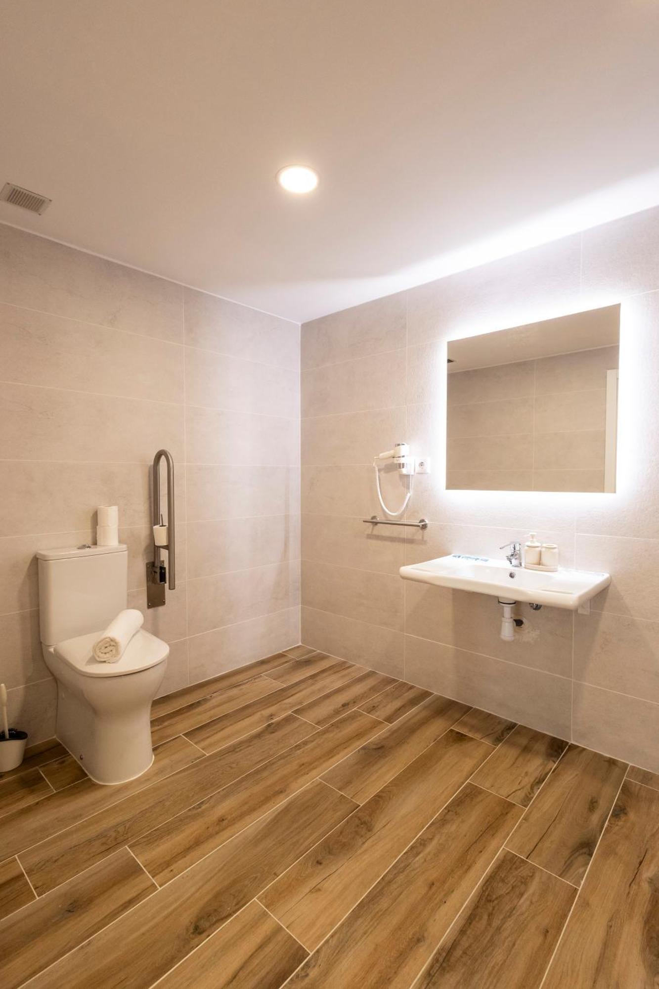 Cortes Suites By Concept Flats Valence Extérieur photo