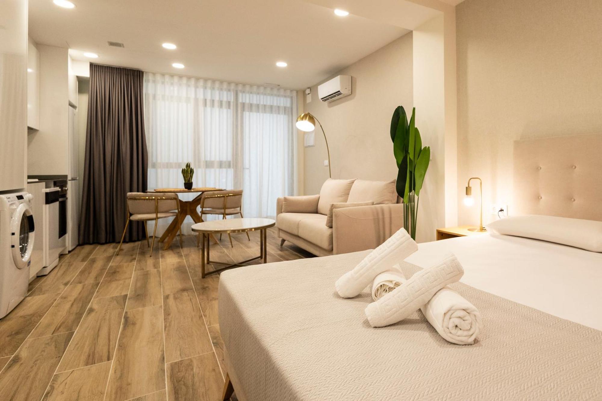 Cortes Suites By Concept Flats Valence Extérieur photo