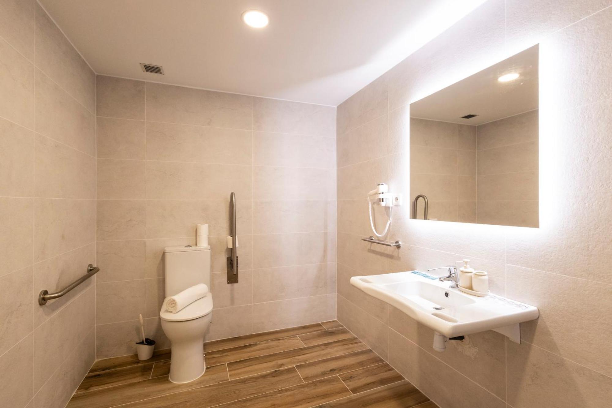 Cortes Suites By Concept Flats Valence Extérieur photo