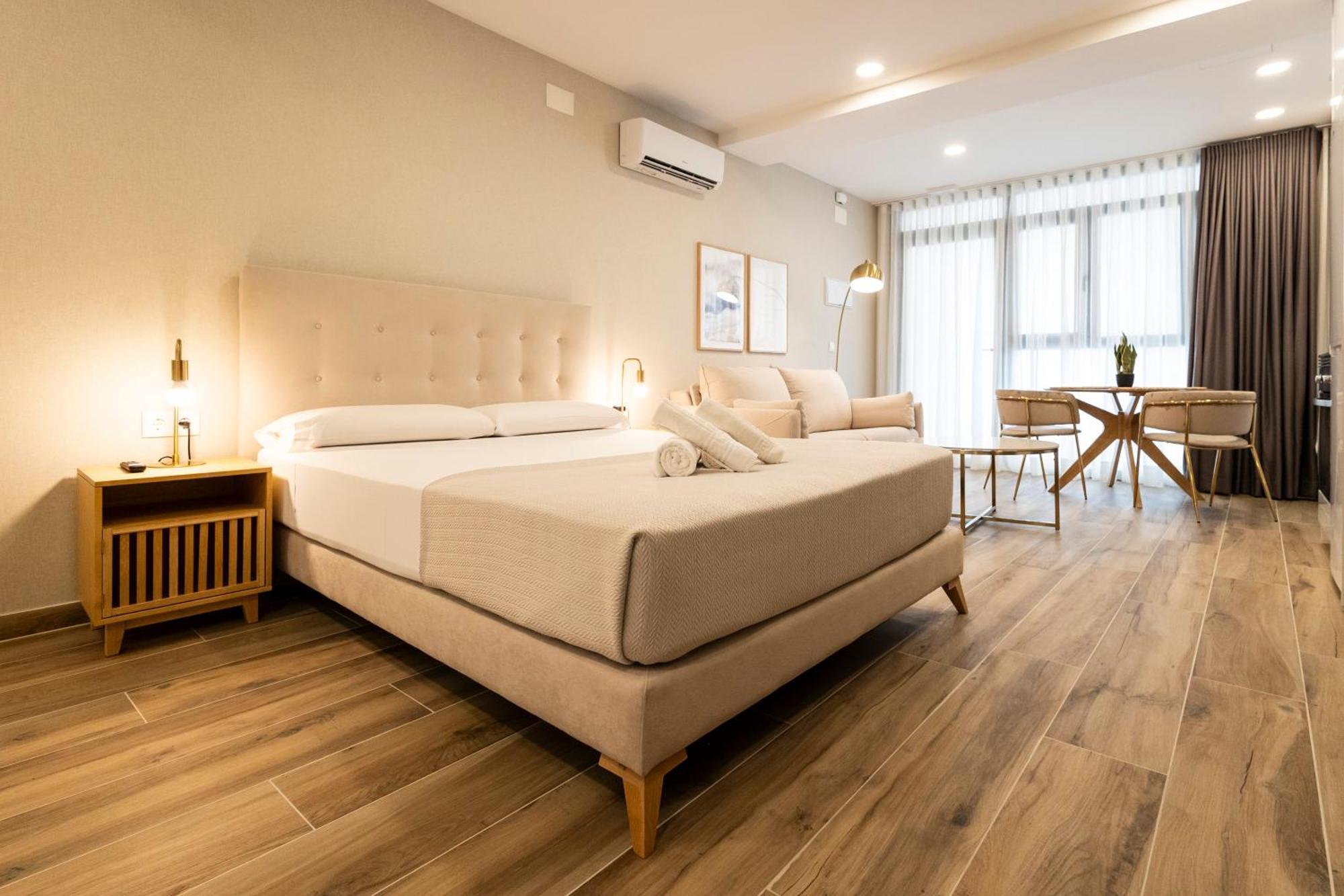 Cortes Suites By Concept Flats Valence Extérieur photo